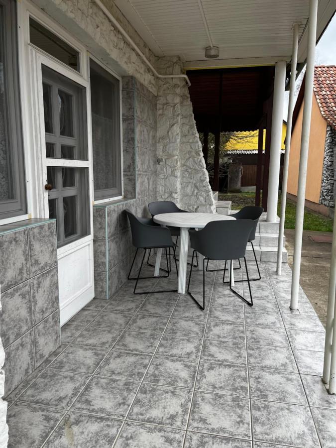 Ferienwohnung Benitta Vendégház Hajdúszoboszló Exterior foto
